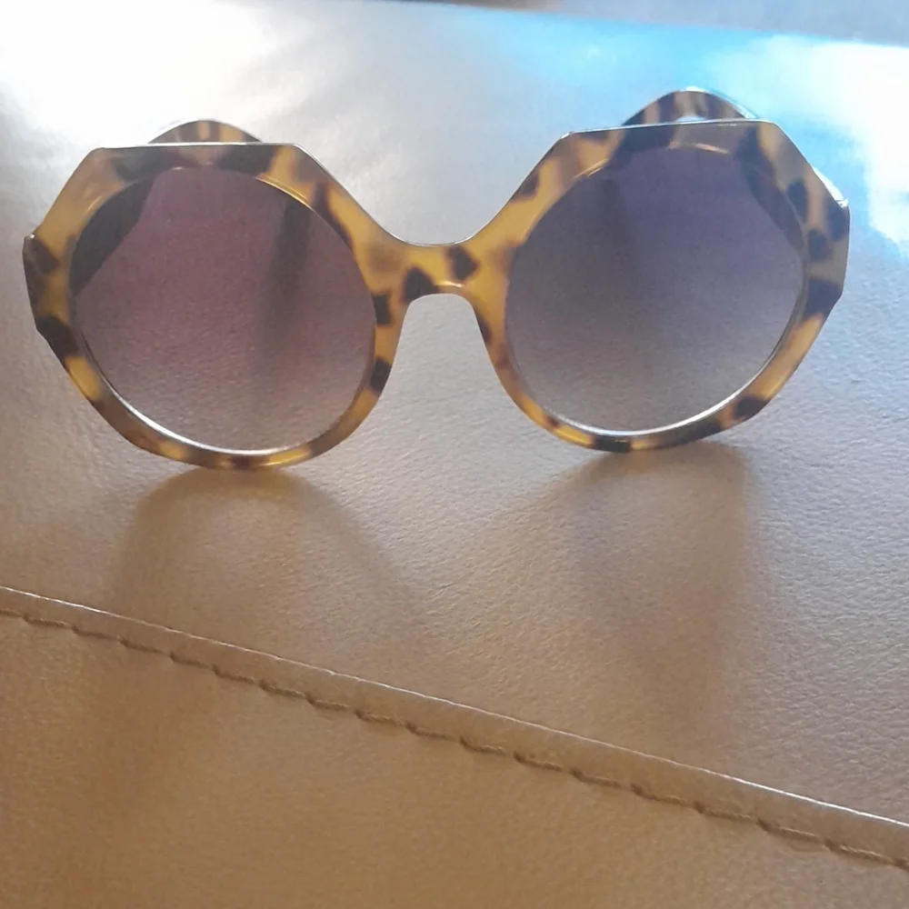 🌺TORTOISE SHELL ROUND Sunglasses